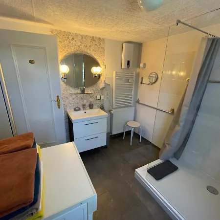 Eifel Quartier Nyaraló