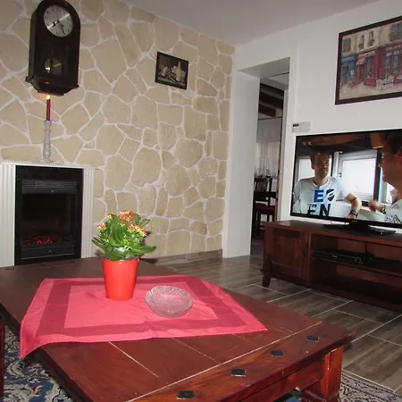 Nyaraló Eifel Quartier *